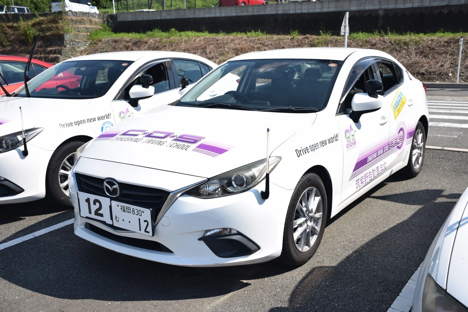 筑紫野自動車学校の普通車教習車